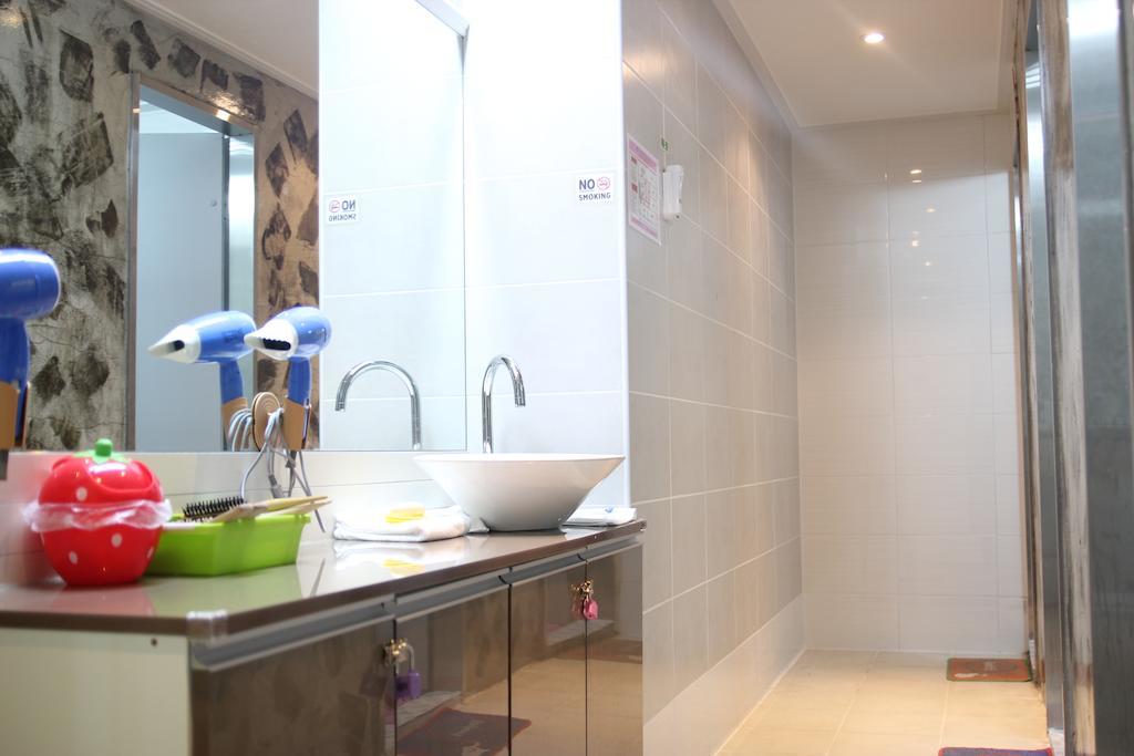 Guesthouse 710 In Haeundae Μπουσάν Εξωτερικό φωτογραφία