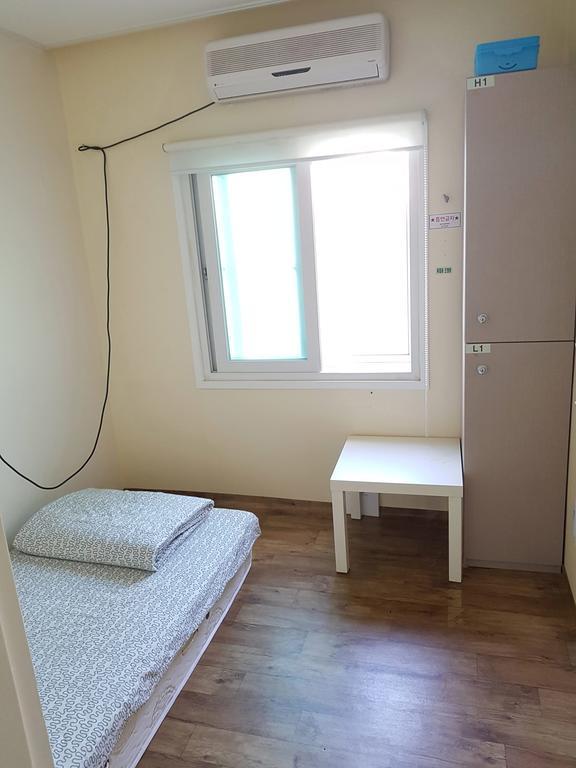 Guesthouse 710 In Haeundae Μπουσάν Εξωτερικό φωτογραφία